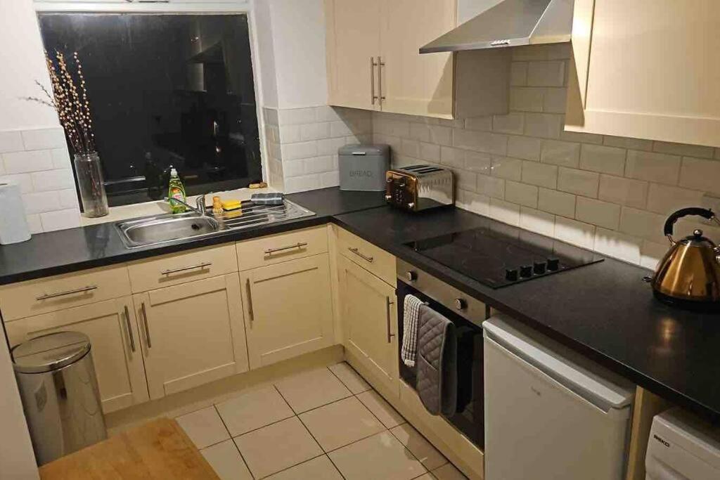 Period Sea View Flat In Hastings Apartment Екстериор снимка
